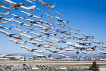 Cảnh tượng máy bay “tắc đường” hiếm thấy nhất quả đất