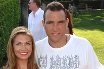 Cuộc chiến chống ung thư của vợ chồng cựu sao Chelsea