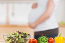 Mẹ bổ sung thừa vitamin A có thể sinh con dị tật