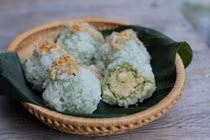 Tranh thủ tự làm bánh khúc kẻo hết mùa 