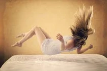 Giải mã bệnh tật cụ thể từ những giấc mơ lạ