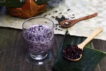 Làm sữa chua nếp cẩm đơn giản ngon hết ý