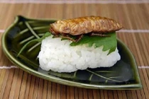 10 món ăn vặt từ côn trùng cực lạ trên thế giới