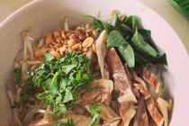 Đã đời thiên đường ăn uống trên đường Phan Xích Long, TPHCM