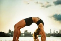 Những tư thế nguy hiểm với người mới tập yoga