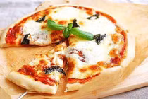 Làm bánh pizza margherita thơm ngon ngay tại nhà 