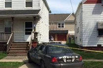 Cậu bé 3 tuổi nghịch súng bắn chết em trai 