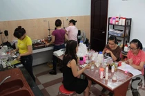 Tận mục lớp tự làm mỹ phẩm học phí gần chục triệu