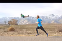 Xúc động ngắm thiên thần bay của cậu bé mắc bệnh Down