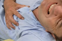 5 dấu hiệu nhận biết cơn đau tim đang tới gần