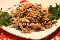 Món ăn "may mắn" đặc biệt ở Lào