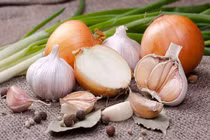 Mẹo dân gian giúp đánh bay mụn thịt kém duyên