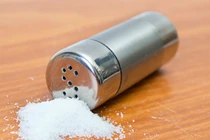 Thực phẩm có thể giết chết trẻ sơ sinh mẹ cần biết