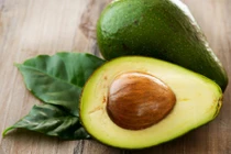 Kinh ngạc công dụng làm đẹp và chữa bệnh của hạt bơ 