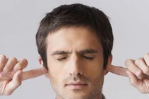 Những bộ phận cơ thể chớ nên chạm tay vào