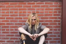 Gái trẻ phải cắt cụt chân vì sốc độc băng vệ sinh