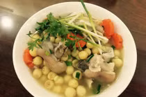 Video: Canh giò heo hầm hạt sen ngon, bổ dưỡng chống ngán ngày Tết