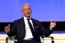 Video: Tỷ phú giàu nhất thế giới tiêu cả trăm tỷ đô như thế nào?