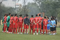 Video: HLV Park cùng các cầu thủ U23 Việt Nam luyện tập "bài lạ"