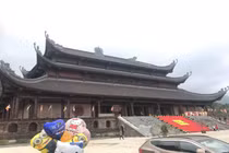 Video: Ngôi chùa lớn nhất thế giới ở Hà Nam đón hàng vạn lượt khách