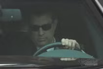 Video: Mật vụ Mỹ lạnh lùng lái "Quái thú" chở Tổng thống Trump ở Hà Nội