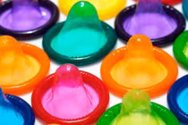 Mỹ: Cửa hàng bán bao cao su bị kiện vì làm tắc cống