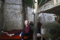 Video: Cụ bà "không được dân bầu" trong Táo quân 2019 hiện giờ ra sao?