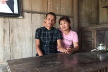 Nước mắt người phụ nữ trở về sau 23 năm bị lừa bán sang Trung Quốc