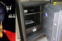 Video: Đặt két sắt đúng theo phong thủy để tài vận ào ào vào nhà