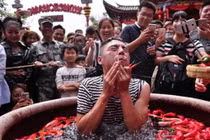 Video: Tác dụng kỳ diệu đến không ngờ của ớt cay