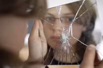 Video: 5 điểm báo phong thủy dự báo gia đình sắp gặp vận hạn