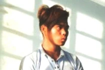 Đi chơi về không có có cơm ăn, nghịch tử đấm mẹ, chém cha trọng thương