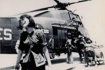 Loạt ảnh hiếm chiến tranh Việt Nam chụp giữa bom rơi đạn lạc