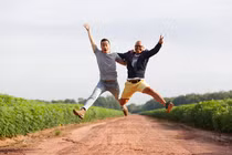 Cuộc sống của Lương Mạnh Hải sau 10 năm đóng “Bỗng dưng muốn khóc“ thế nào?