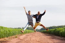 Cuộc sống của Lương Mạnh Hải sau 10 năm đóng “Bỗng dưng muốn khóc“ thế nào?