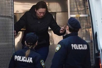 Thi thể cứng đờ trong tủ lạnh và tội ác kinh hoàng che giấu suốt 19 năm