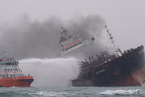 Lộ nguyên nhân cháy tàu chở dầu gắn cờ Việt Nam ngoài khơi Hong Kong