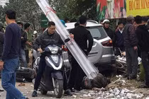 Hà Nội: Ô tô "điên" gây tai nạn liên hoàn, hai vợ chồng chết thảm