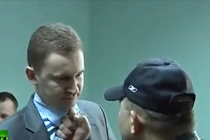 Lãnh đạo đối lập Ukraine “bạo hành” nhân viên công tố