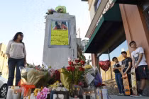 Ngậm ngùi tưởng niệm thiếu nữ gốc Việt bị đánh đến chết