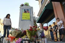 Ngậm ngùi tưởng niệm thiếu nữ gốc Việt bị đánh đến chết