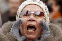 Ukraine “xin tiền” phương Tây vì bị Nga “bỏ rơi“