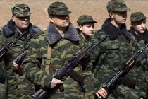 Ukraine lệnh các lực lượng vũ trang sẵn sàng chiến đấu