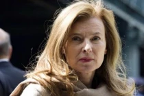 Đệ nhất phu nhân Pháp nhập viện vì tin phu quân ngoại tình