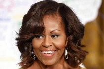 Đệ nhất phu nhân Mỹ đẹp rạng rỡ bước sang tuổi 50 