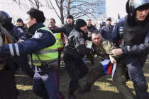 Các cuộc đụng độ ở Ukraine lại bùng nổ