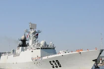 Trung Quốc phái 4 tàu chiến quay lại bãi Cỏ mây