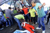 Kinh hoàng hiện trường sập cầu do quá tải ở Bolivia