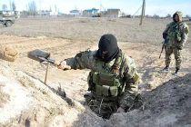 Đông Ukraine đào chiến hào phòng thủ trước Nga