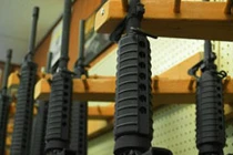 "Trộm" khoắng sạch kho vũ khí Ukraine